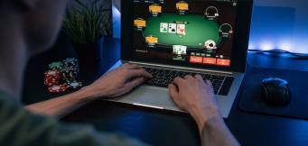 Den komplette historie om 888poker