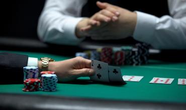 Den ultimative guide til raises og re-raises i poker